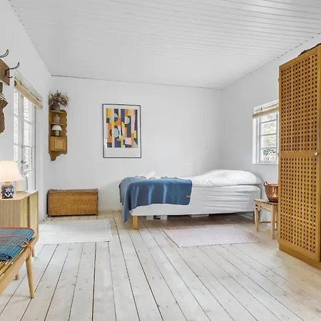 2 Bedroom Stunning In Nykobing Sj * Nykøbing Sjælland
