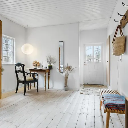 2 Bedroom Stunning In Nykobing Sj Feriehus